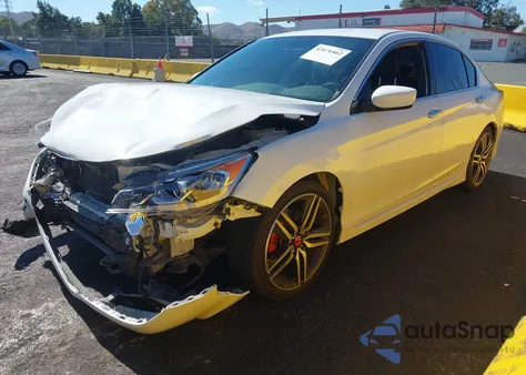 2017 Honda Accord Sport z USA, uszkodzony, nr VIN 1HGCR2F50HA124066